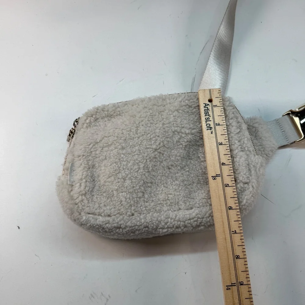 Lululemon Fleece Belt Bag White Opal Gold Tone Sherpa Everywhere Crossbody